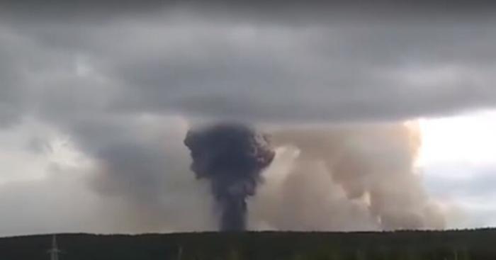 Взрывы в Красноярском крае сравнили с атомной бомбой и фейерверком