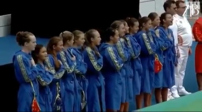 На соревнованиях в Индии спортсменки из Казахстана спели гимн без музыки и сорвали овации зрителей