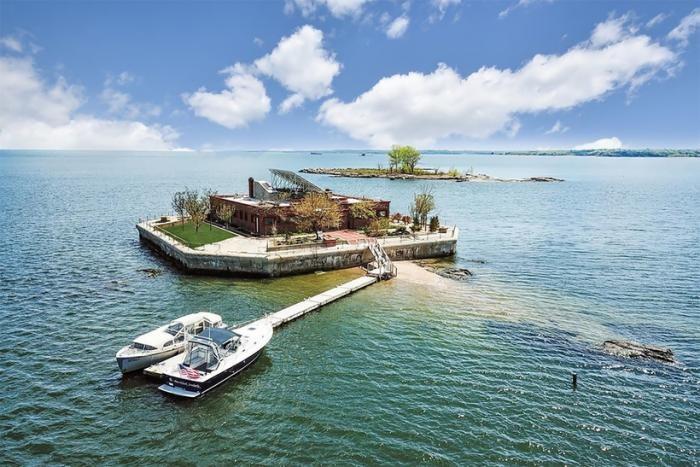 Возле Нью-Йорка продаются два приватных острова