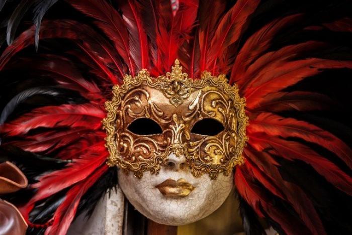 Венецианский карнавал отменили из-за коронавируса