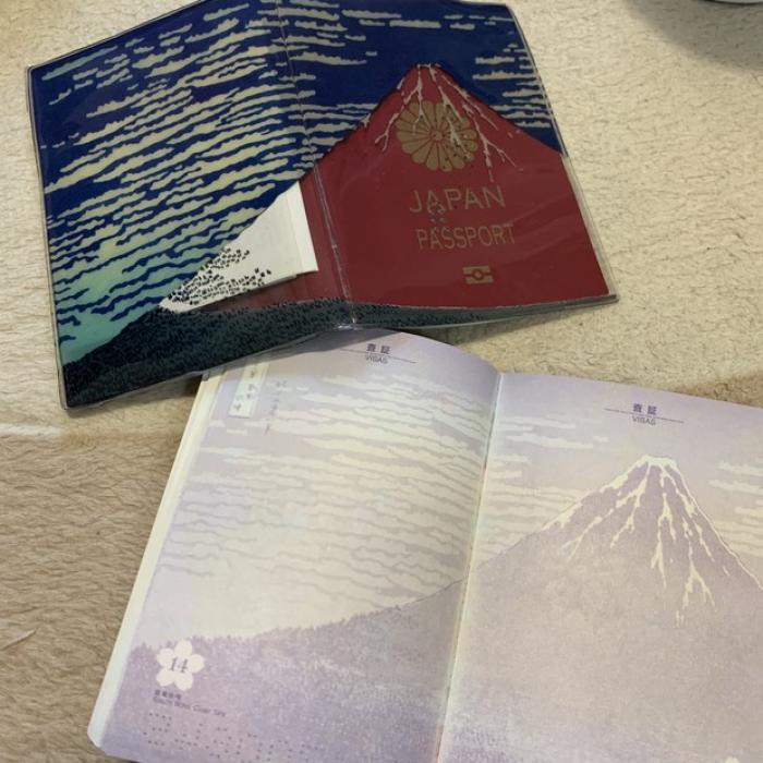 Как выглядит новый японский паспорт
