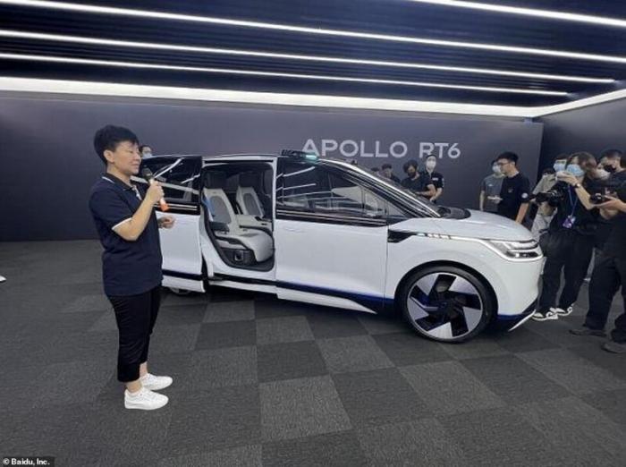Китайцы показали роботакси будущего