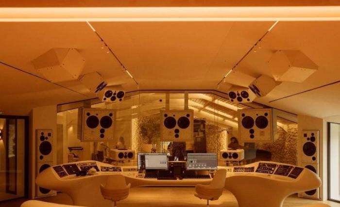Брэд Питт восстановил старую звукозаписывающую студию Miraval Studios