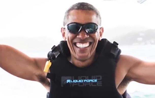 Обама катается на водных лыжах на Гавайях