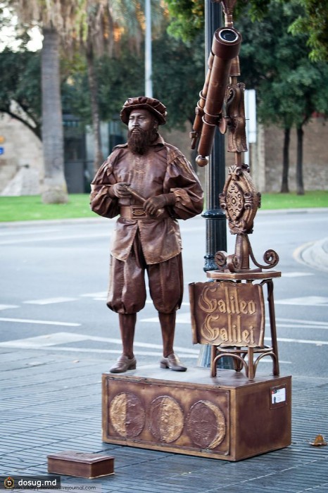 Живые скульптуры на Las Ramblas в Барселоне