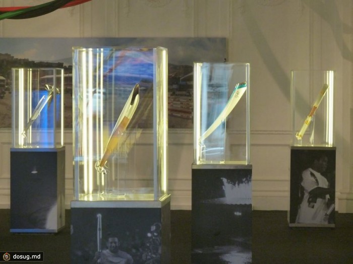 Выставка олимпийских факелов из коллекции Князя Монако