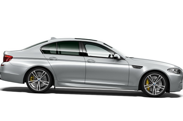 BMW представила спецверсию M5 Pure Metal Edition для ЮАР