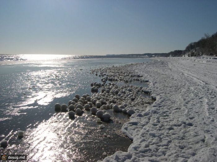 Ледяные шары озера мичиган