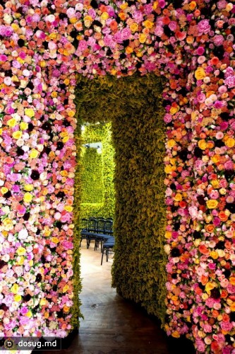 Миллион цветов на шоу Christian Dior