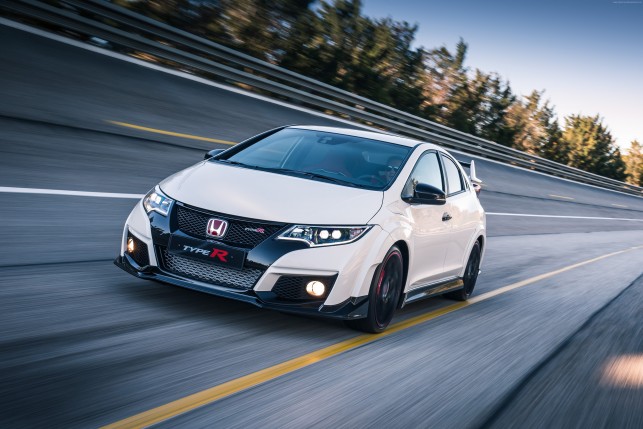 Новая Honda Civic Type R замечена в Нюрбургринге , об этом пишет c-ib.ru.