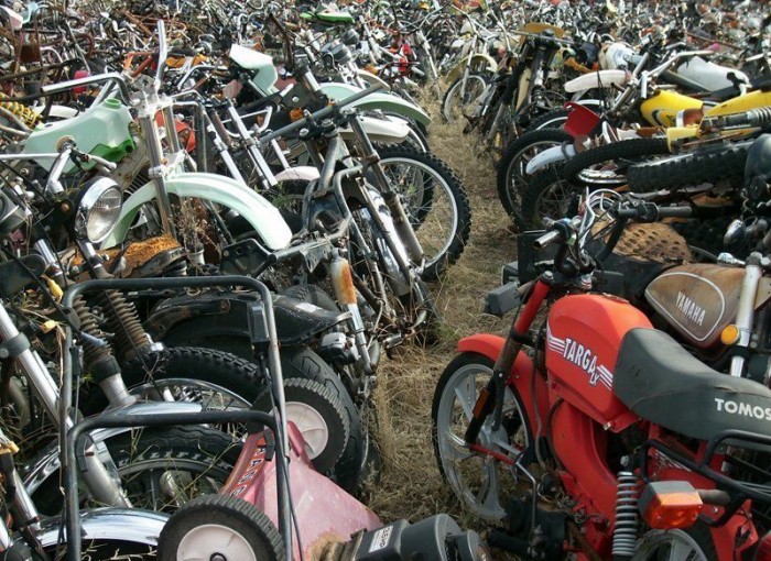 Американское кладбище старых мотоциклов