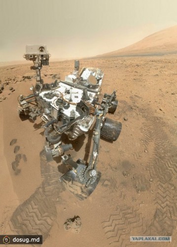 Марсоход Curiosity прислал на Землю автопортрет на фоне пейзажа