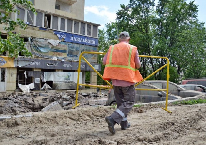 Зрелищный прорыв трубопровода в Киеве - фонтан бил до седьмого этажа