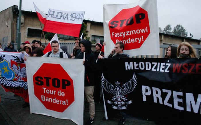 Польша введет санкции против украинских националистов