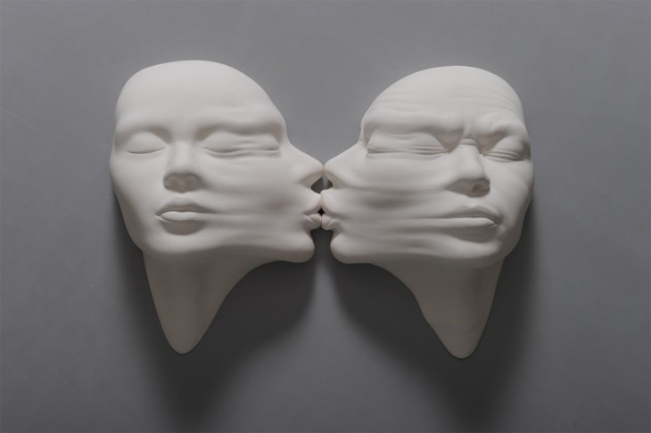 «Резиновые» лица из фарфора от Johnson Tsang